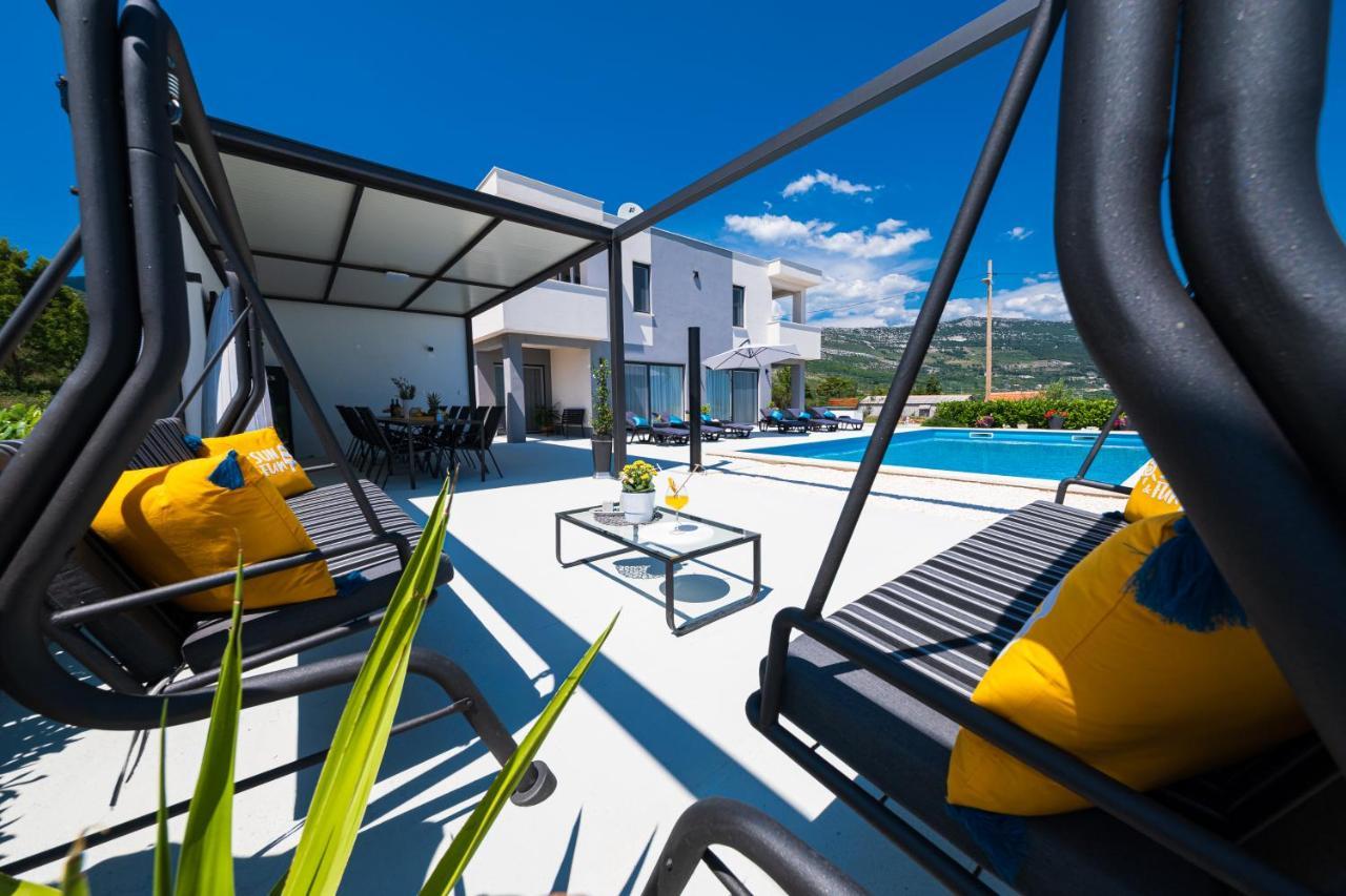 Villa Sky - Heating Pool Kaštel Novi Zewnętrze zdjęcie