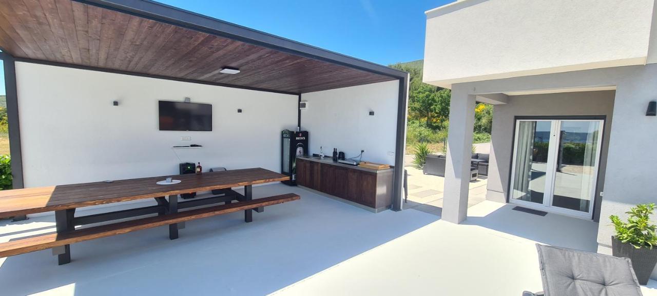 Villa Sky - Heating Pool Kaštel Novi Zewnętrze zdjęcie