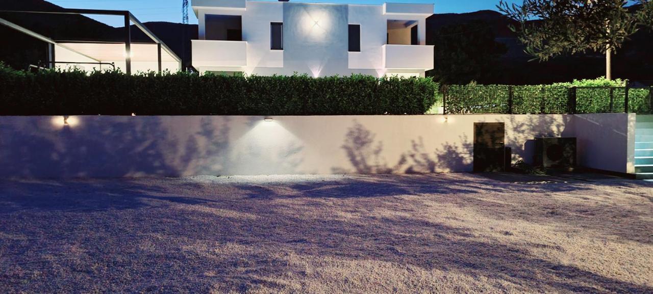 Villa Sky - Heating Pool Kaštel Novi Zewnętrze zdjęcie