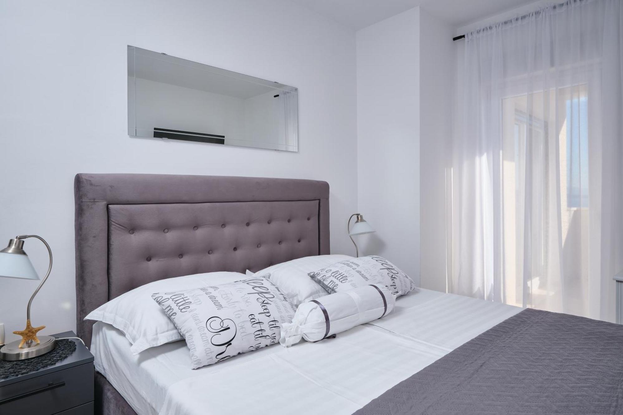 Villa Sky - Heating Pool Kaštel Novi Zewnętrze zdjęcie